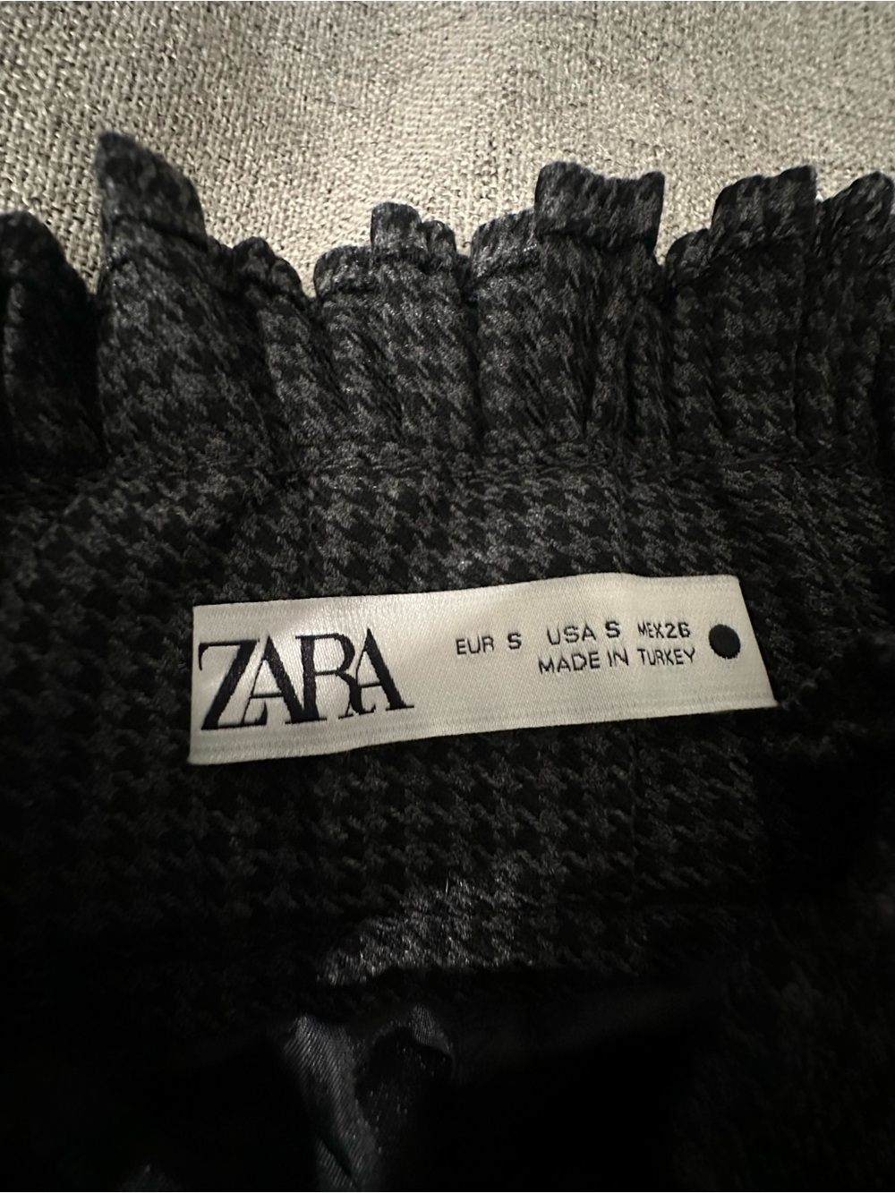 Zara Houndstooth Plated Paperbag Mini Skirt - Picture 2 of 3